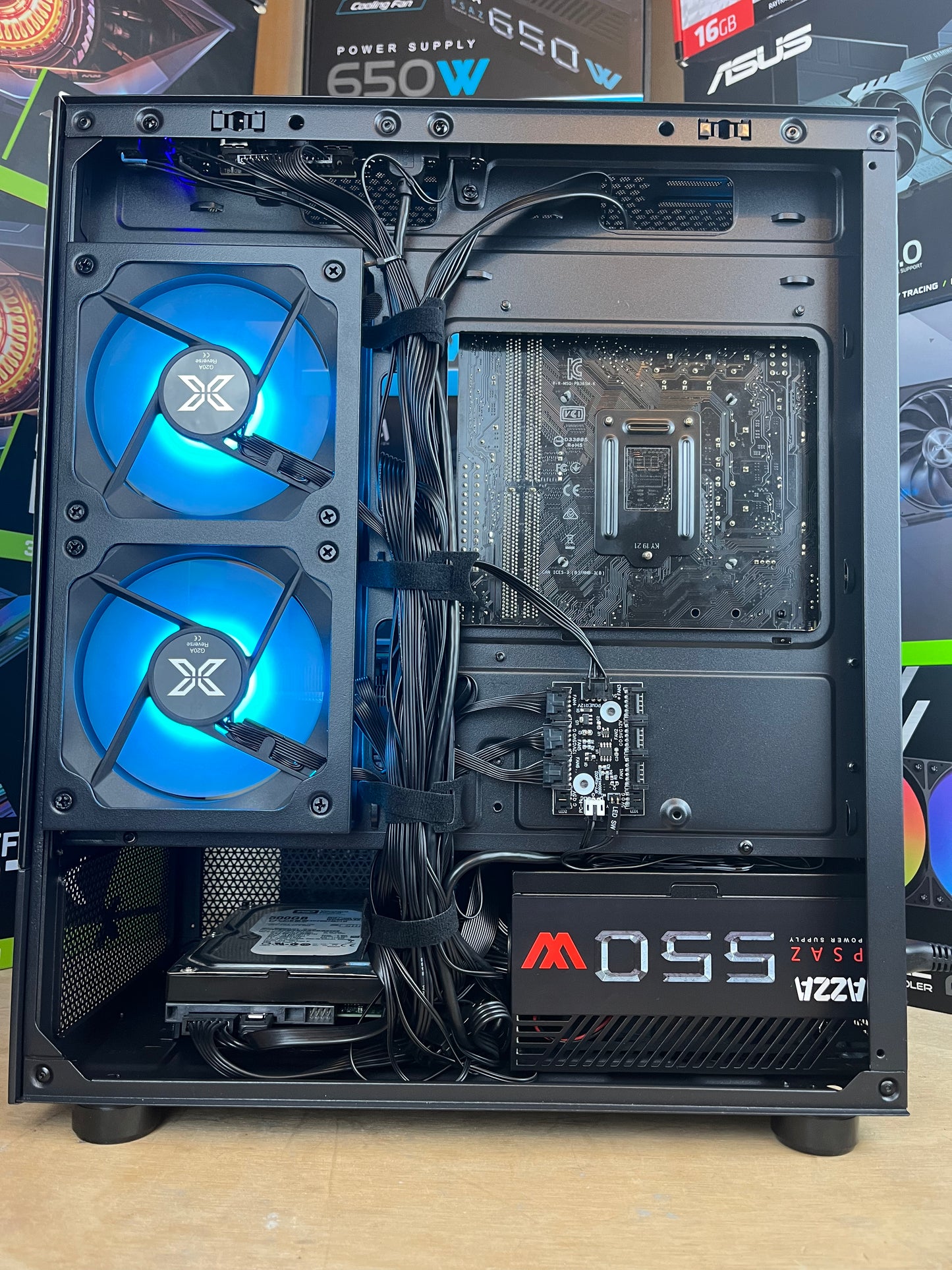 đPC gamer RGB - I5 4,2 Ghz - RX 5700 XT- 16go RAM DDR4- 500go SSD- WINDOWS 11 PRO