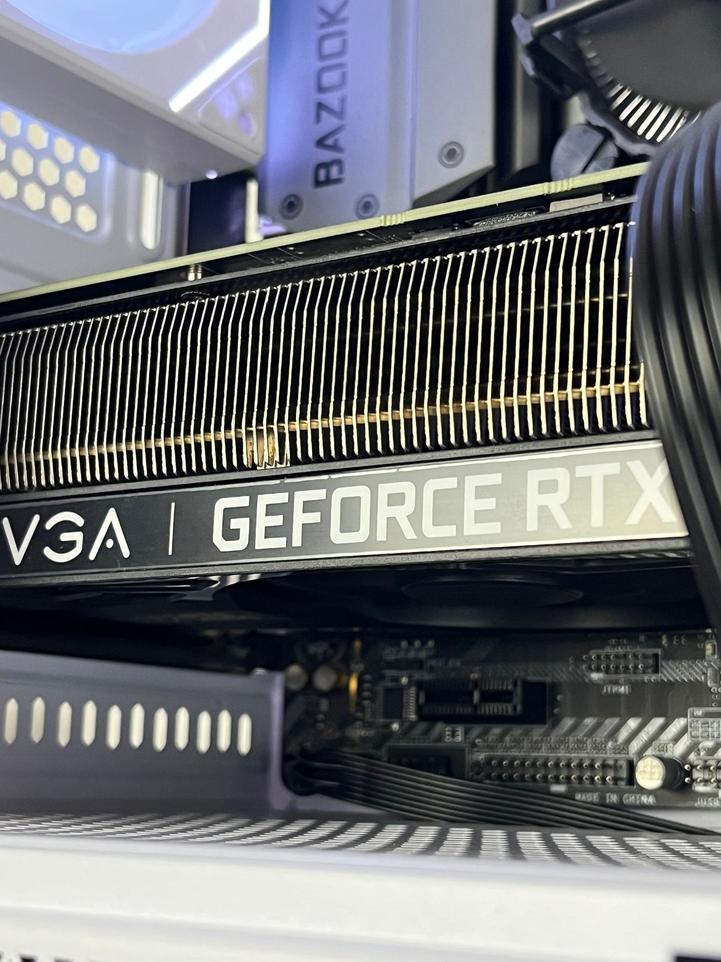 đPC gamer RGB - i5 9400f - RTX 2060 - 16go RAM DDR4- 500go SSD - WINDOWS 11 PRO