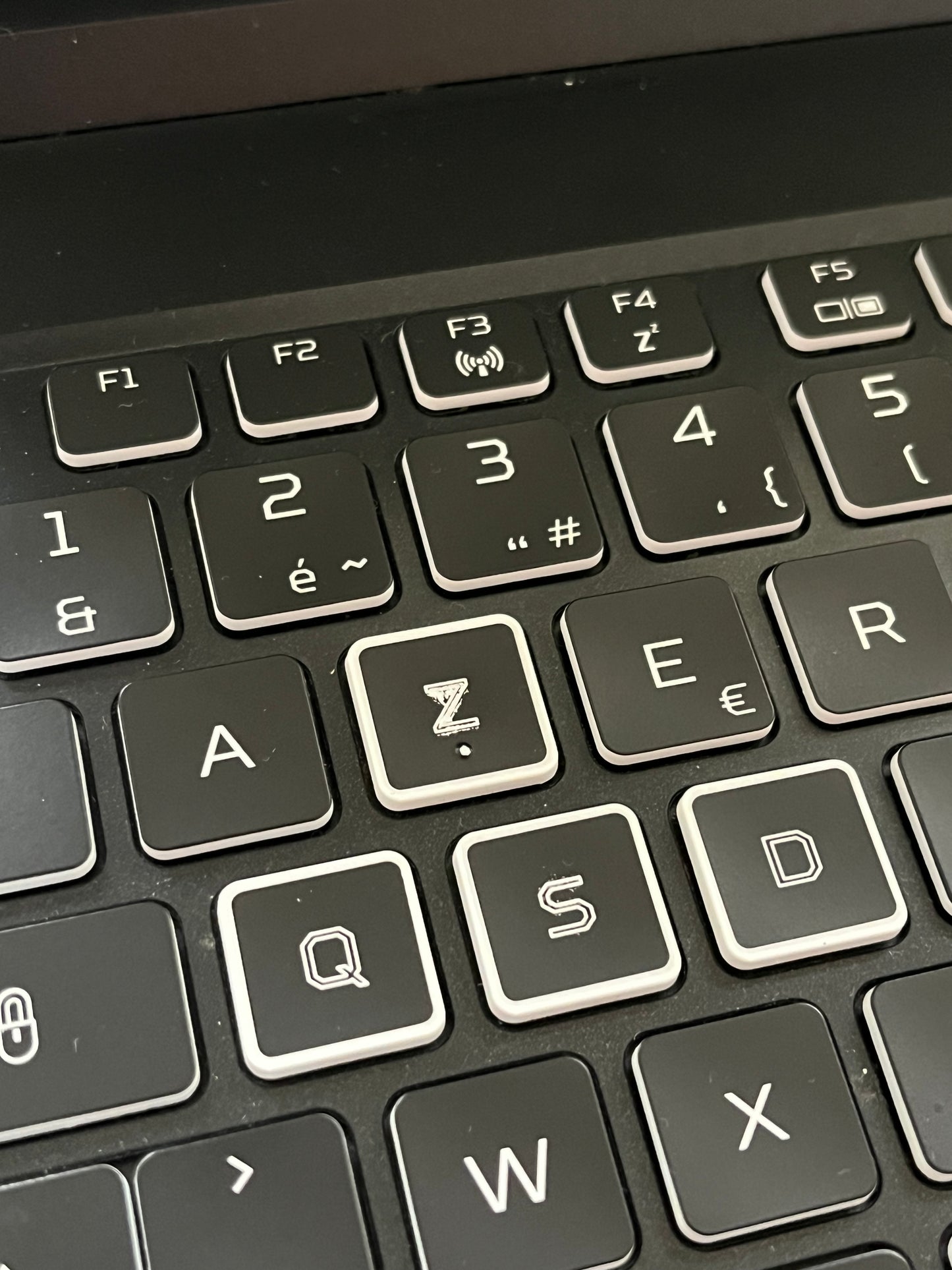 Pc Portable Acer nitro 5 - i7 10750h - RTX 2060 - 16go ram ddr4- 500go ssd - 1to hdd- windows 11 pro