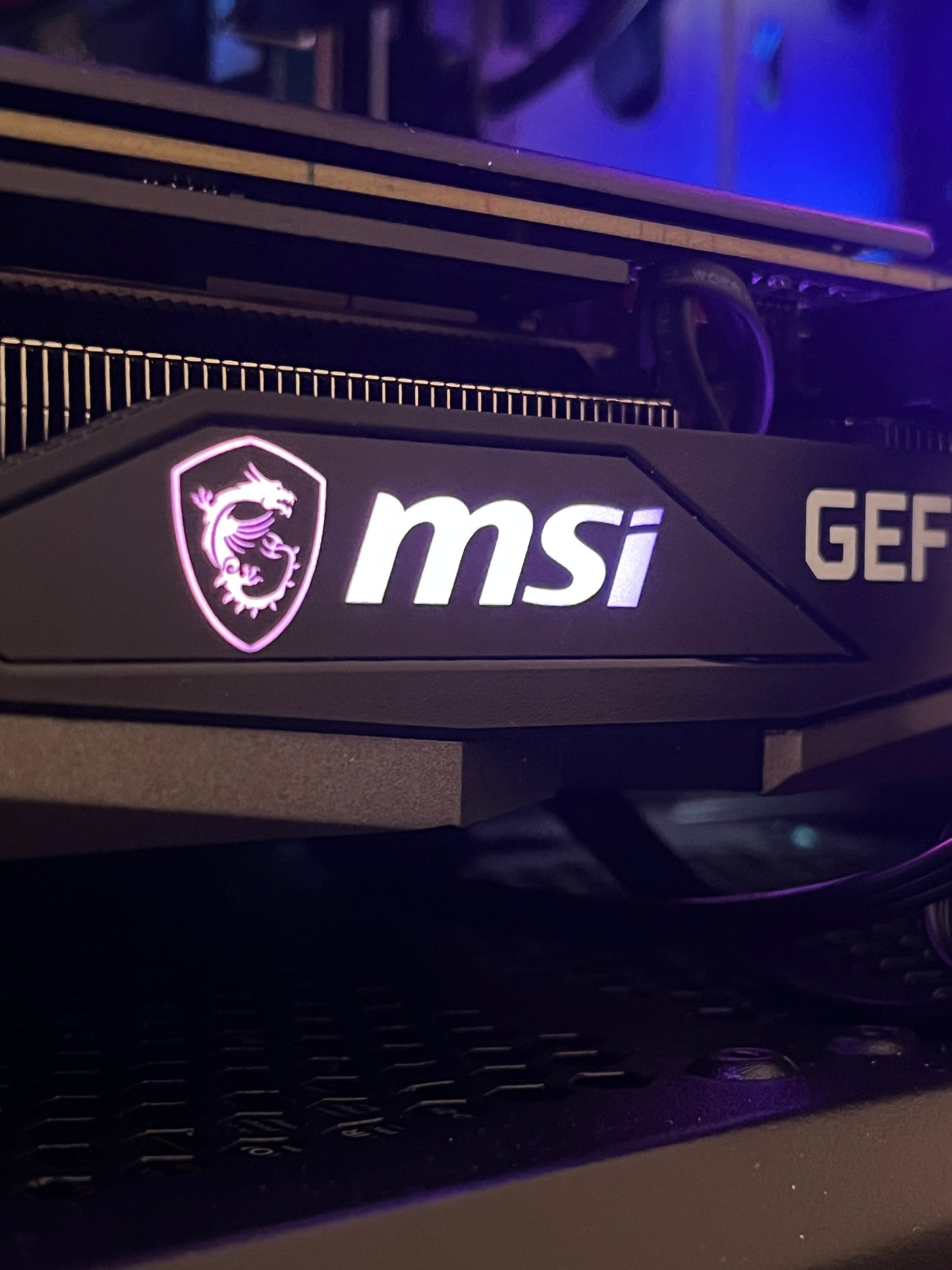 🌈 Pc gamer rgb- Rtx 3060 Ti - Ryzen 7 5700x - 16go ram ddr4- 500go ssd - windows 11 pro