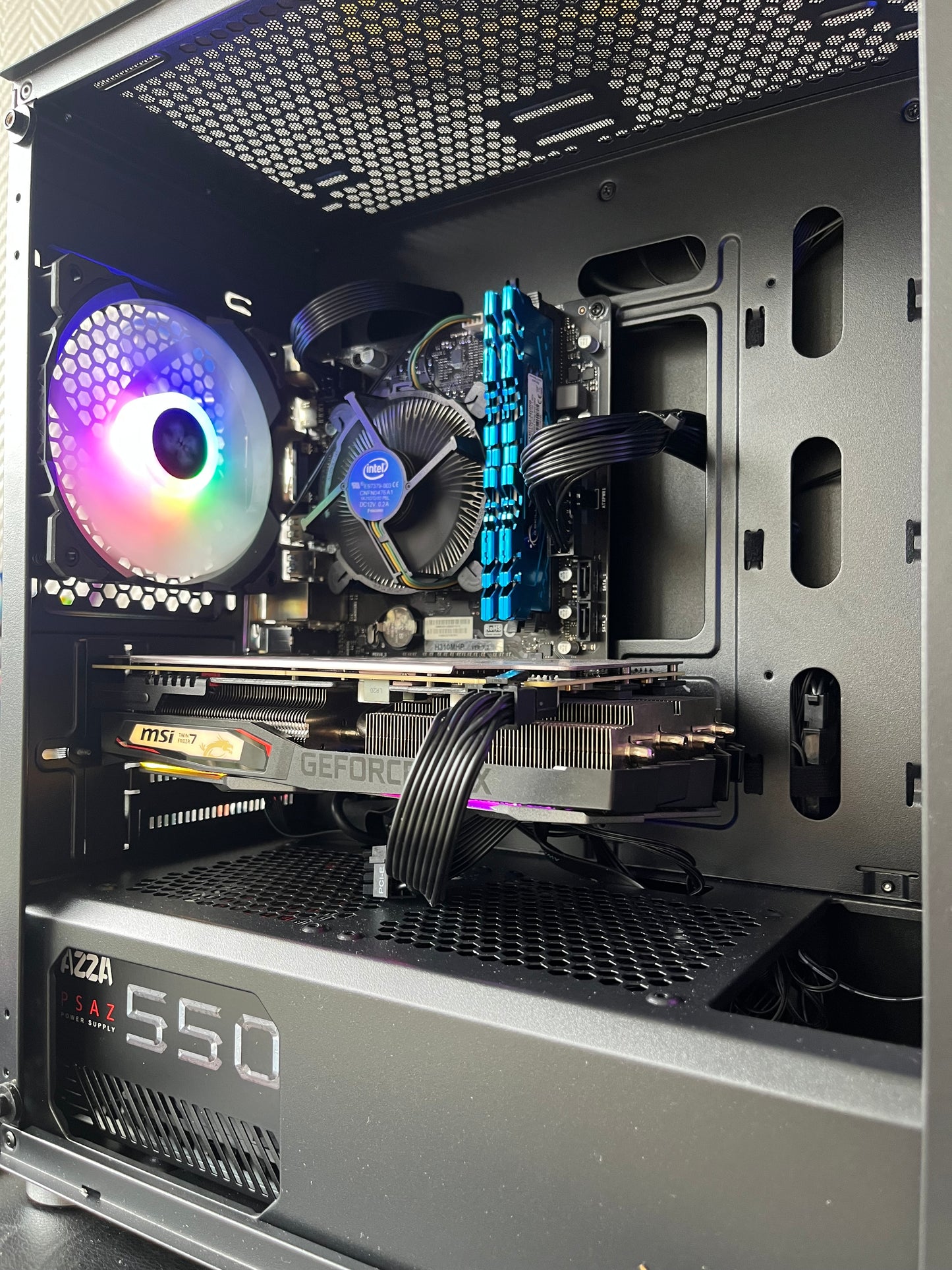 🌈 Pc gamer RGB - i5 10400f - RTX 2060 - 16go ram ddr4- 500go ssd - windows 11 PRO